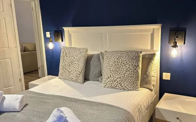 Bright Open-plan Apartment in Welling, South East London