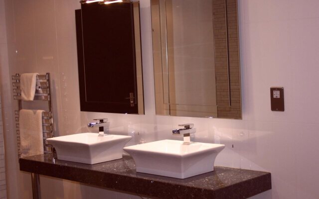 BEST WESTERN Brook Hotel