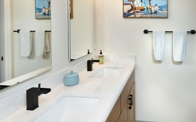 Land's End 4-306 Bay Front - Premier