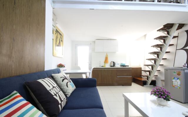 Smiley Apartment 13 - Adults Only