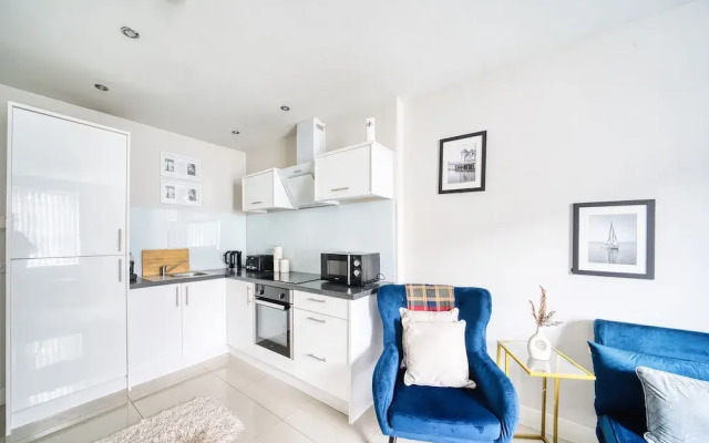 Spacious 1 Bedroom Near Hospital