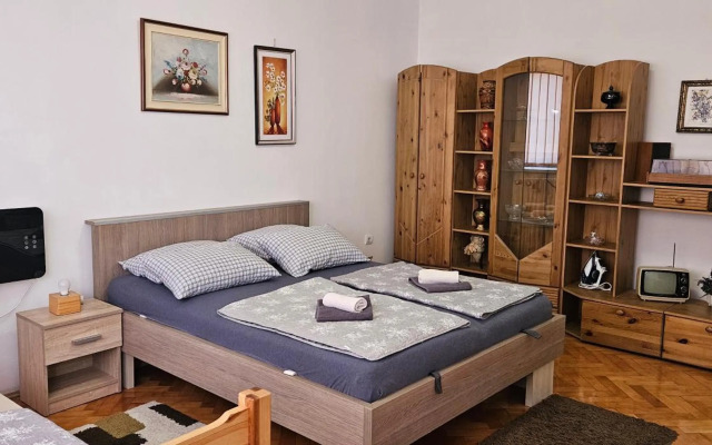 Trosoban stan u Zenici