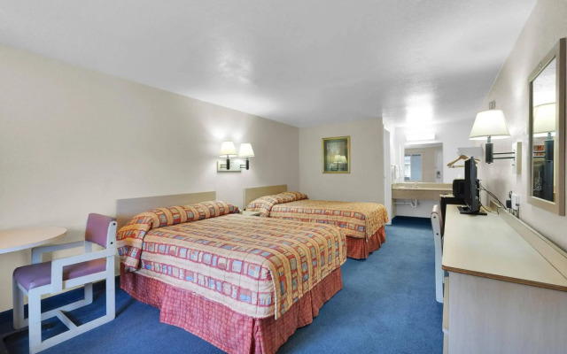 Knights Inn Jacksonville at Dix Ellis Trail