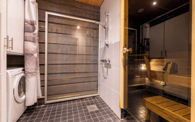 Comfy Cabin in Tahko  with Hot Tub. Private Sauna
