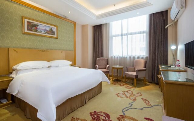 Vienna Hotel Suzhou Luokou Metro Station