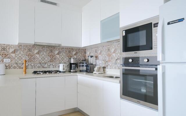 Spectacular 3BR 2BA Parking