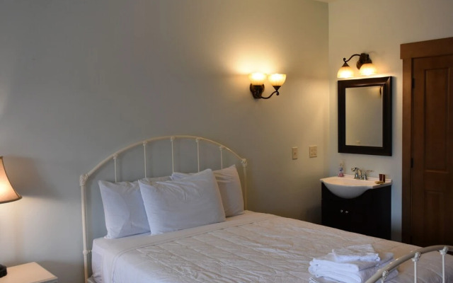 Yellowstone Condo Suites