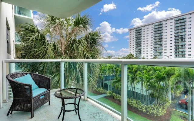 Luxury Sunny Isles Beach Condos