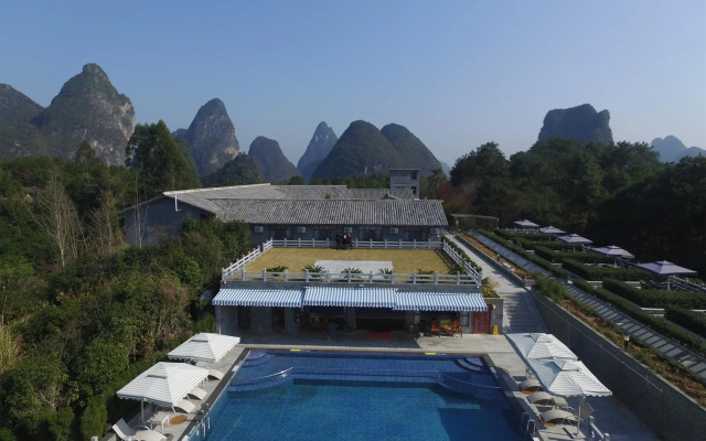 Yangshuo Mountain Top Retreat