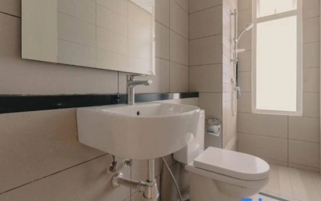 Spacious French Verdi BY FEEL HOME