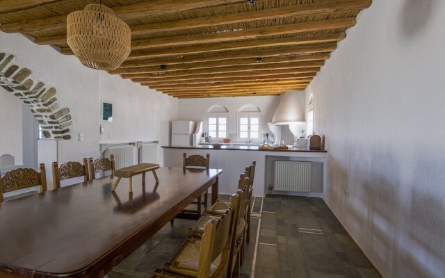 Anthemion Paros Villas & Suites