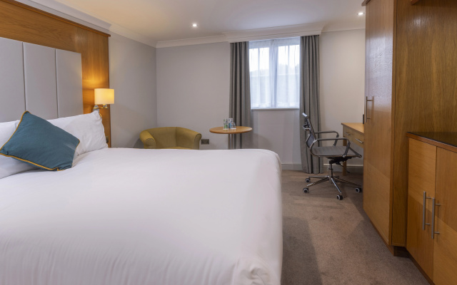 Crowne Plaza East Midlands Airport by IHG