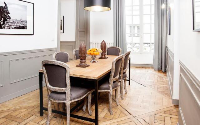 Luxury 2 Bedrooms Le Marais I by Livinparis