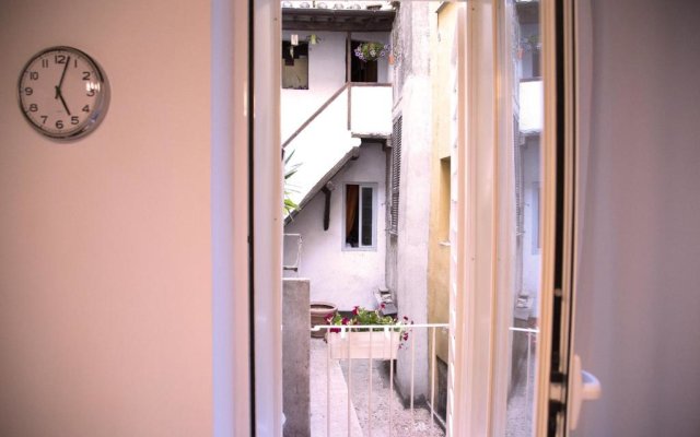 H-Aviva Giubbonari Apartment