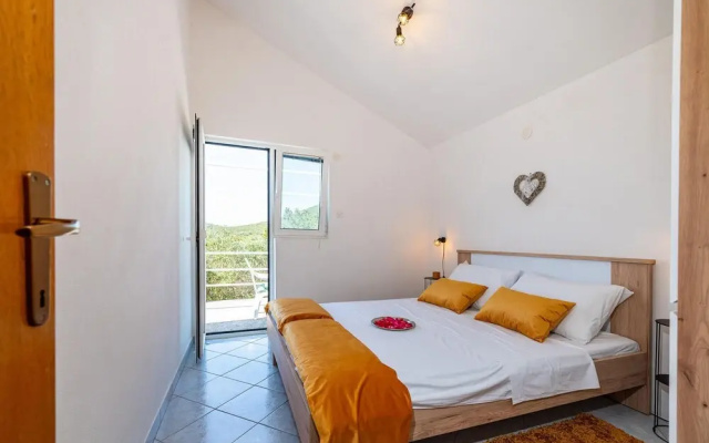Stunning Home in Molat With Wifi and 2 Bedrooms