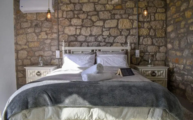 Coastal Stone Hideaway With Stunning Scenery