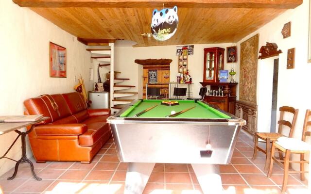 House With one Bedroom in Mer, With Enclosed Garden and Wifi