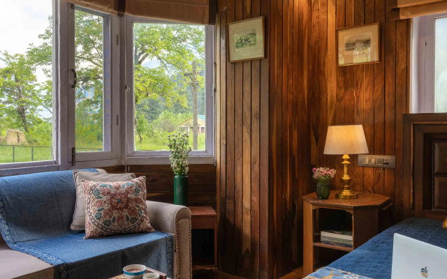 LohonoStays Hill Retreat