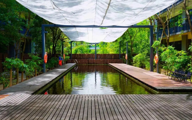 Taihua Wutong Hotel