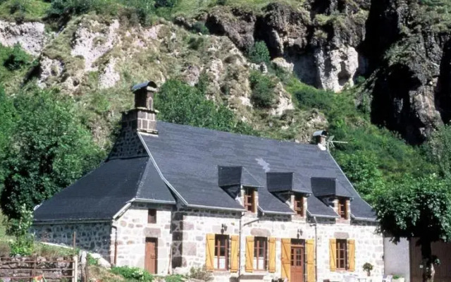 Unique Luxury Farmhouse ****