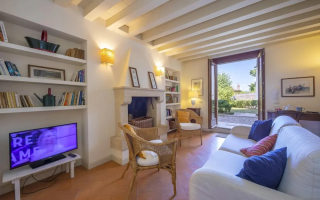 Villa Faccioli Bosso With Shared Pool