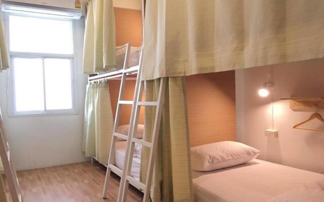 SOOK Café and Hostel