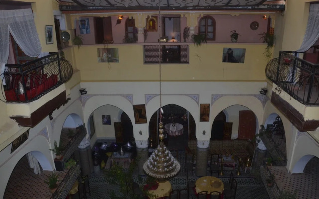 Riad Ines-Palace