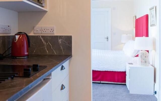 The Merryburn - Rooms and Courtyard Studios