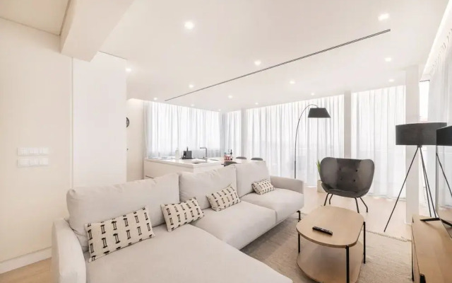 Bay View Penthouse by Olala Home