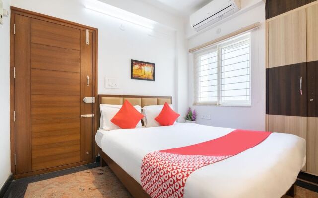 OYO 4428 Central Platinum Suites