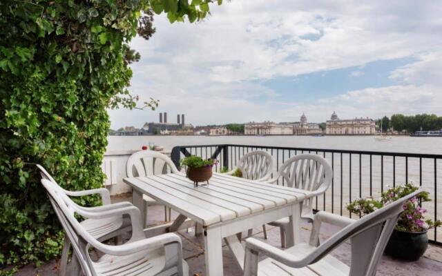 Veeve Awardwinning Waterside 5 Bed With View Isle Of Dogs