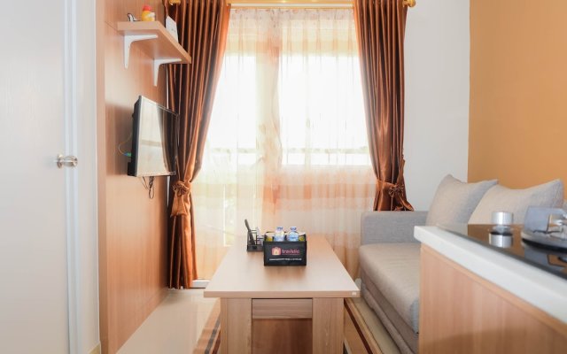 Fully Furnished and Comfortable 2BR Green Pramuka Apartment