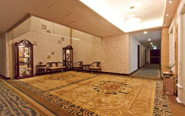 Grand Pleasure Spring Hotel