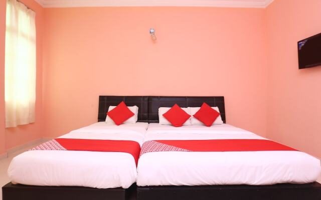 OYO 89556 Sa Villa Holiday Inn