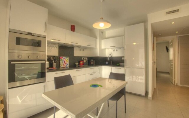 2 pièces 500m palais des Festivals  PK