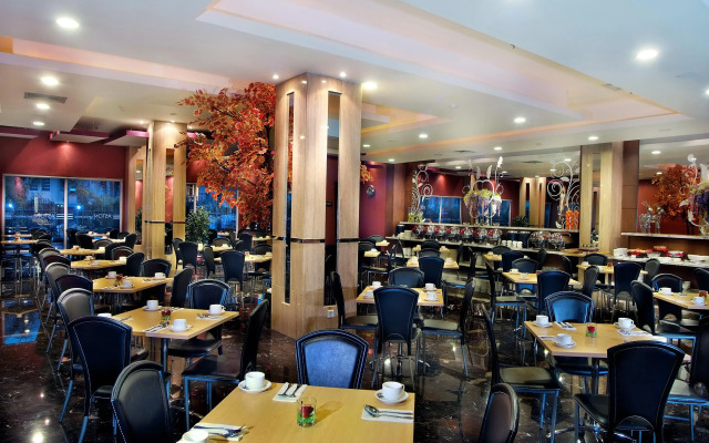 Royal Palm Hotel & Conference Center Cengkareng