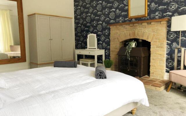 Summer Breeze. 3-bed apartment close to the beach