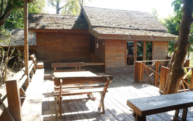 Pai Treehouse Resort