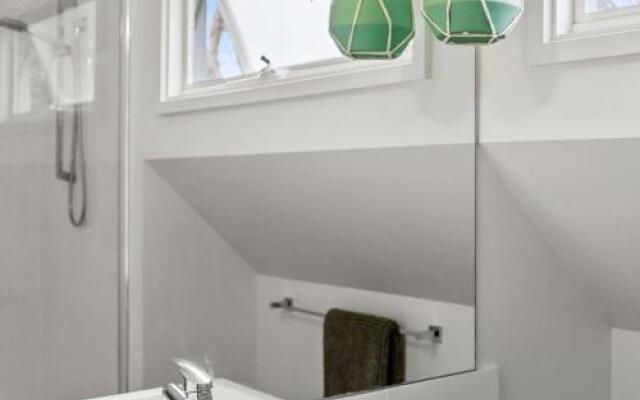 Point Roadknight Paradise