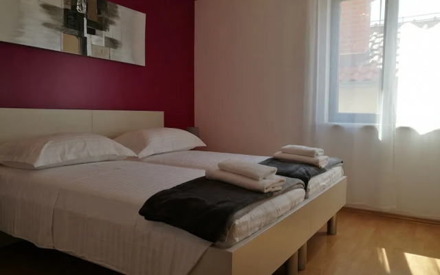 Ton - 200m From the sea - A2