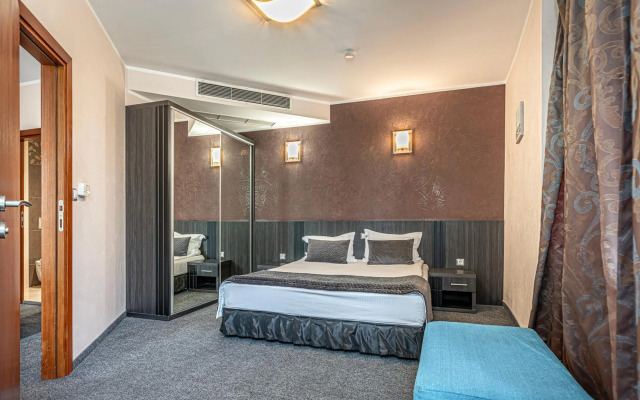 Hotel Noris
