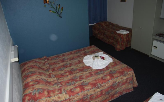 Holbrook Settlers Motel – Guest Rooms – Holbrook