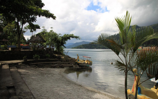 Pandu Lakeside Hotel Parapat - Toba Lake