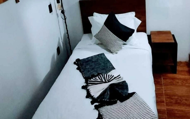 Suites del Barrio Hotel