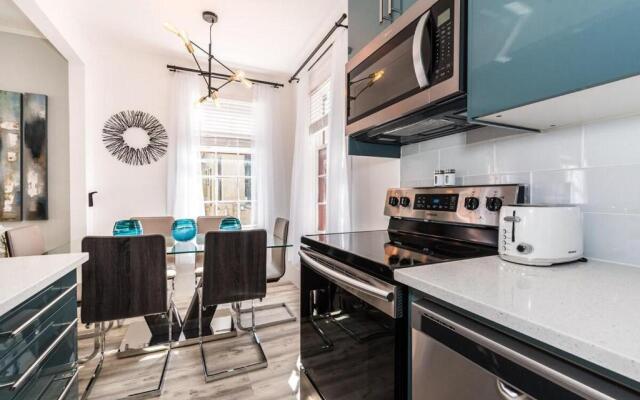 20 Hypolita - Luxury Downtown Apartment