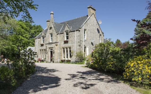 Ravenscourt House