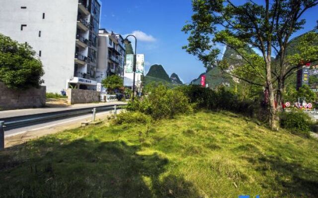 Yangshuo Xitian Yueshan Hotel (Eternal Love)