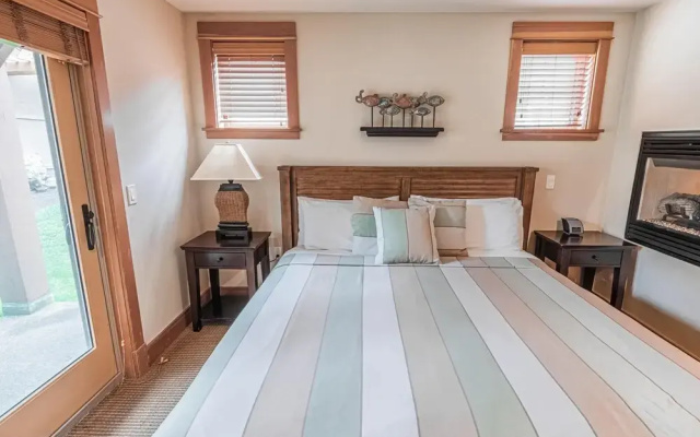 Lodges at Cannon Beach D2