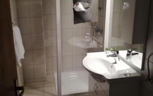 San - Comfortable and Great Location - A3