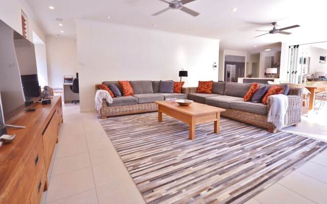 Lamu at Palm Cove